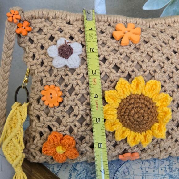 FLR PWR Transformed Macrame Sunflower bag floral coin purse tan yellow orange - Picture 10 of 13